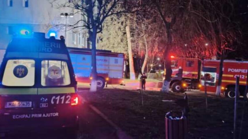 panica intr un cartier din falticeni incendiu puternic intr un bloc locatarii evacuati de urgenta 695abc1de82a3