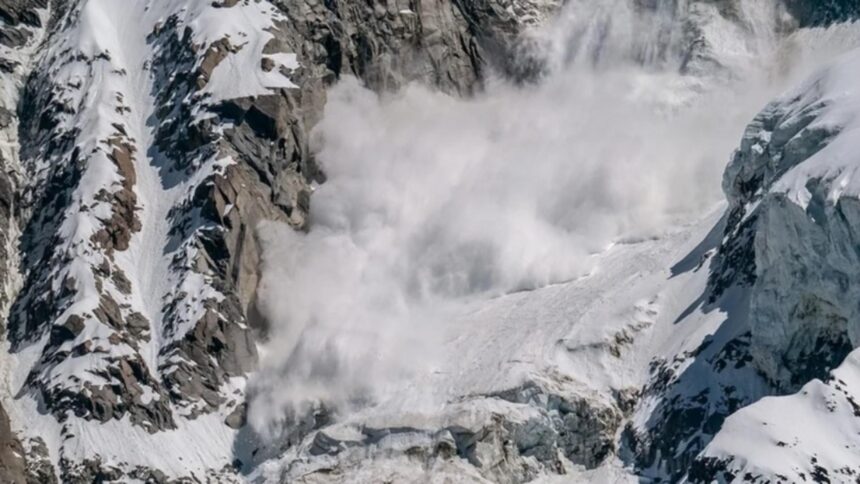 riscul de avalansa in muntii fagaras ridicat la gradul patru din cinci avertismentul meteorolgilor 6957e1e7e30ed