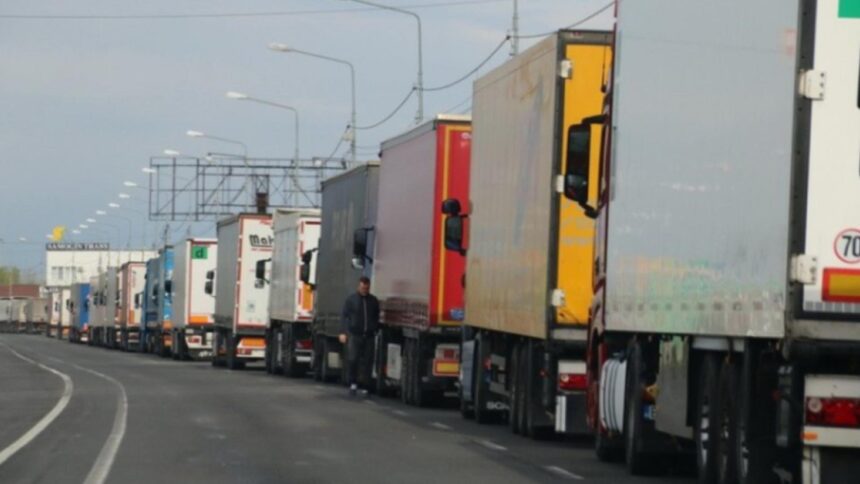 traficul de camioane afectat la frontiera cu serbia din cauza protestelor transportatorilor de marfa anuntul ministerului de interne 697887bd4c059