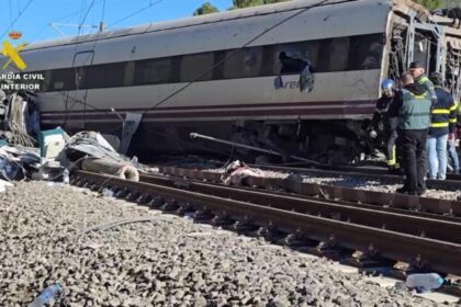 tragedia feroviara din spania o eclisa desprinsa principala ipoteza in ancheta bilantul victimelor a ajuns la 40 696e8735d6900