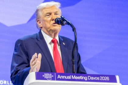 trump ironii la adresa nato poate ca ar fi trebuit sa invocam articolul 5 si sa ne protejeze de imigrantii ilegali 697316ac97af8