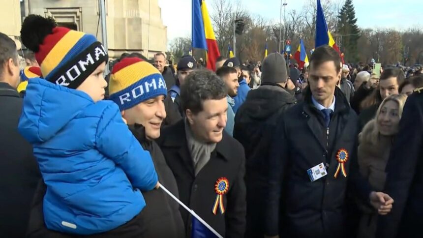 unirea sub asediul huiduielilor nicusor dan primit cu ostilitate de multimea adunata la focsani video 6974933fe9435