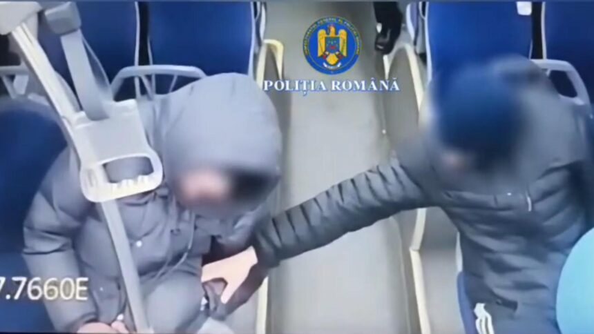val de furturi in romania un barbat a ramas fara ceas dupa ce a adormit in autobuz video 696ba75364c05