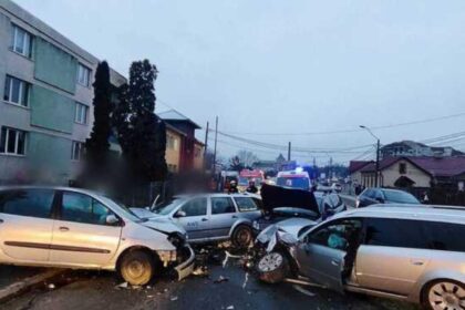 accident rutier cu cinci masini implicate victimele sunt doua femei 6980f783a1b2c
