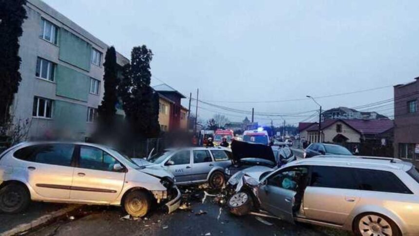 accident rutier cu cinci masini implicate victimele sunt doua femei 6980f783a1b2c