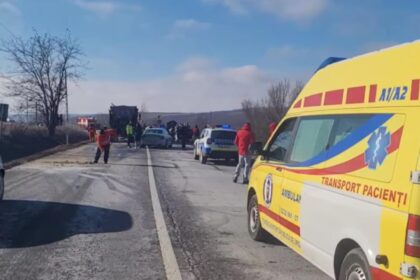 accident tragic in judetul iasi un barbat a murit iar doua persoane au fost ranite o gravida este monitorizata de medici video 698af91fe67a8