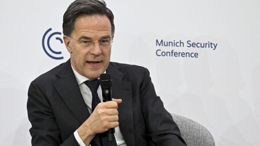 avertisment de la varful nato nimeni in europa nu vorbeste despre inlocuirea umbrelei nucleare americane 69909bdacb7c7