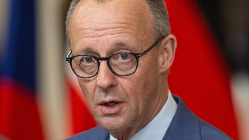 cancelarul germaniei sustine cresterea varstei minime pentru accesul copiilor pe platformele sociale 6995c0e44893d