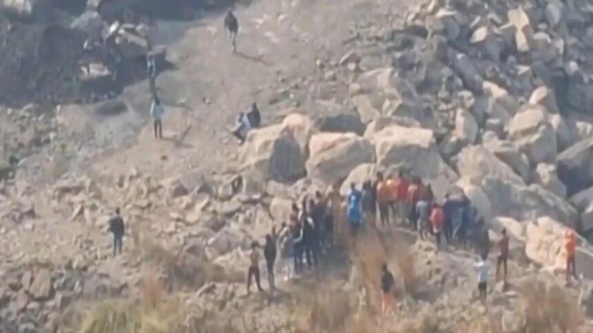 explozie devastatoare intr o mina din india cel putin 18 morti si mai multi muncitori blocati sub pamant video 69858cde0d94a