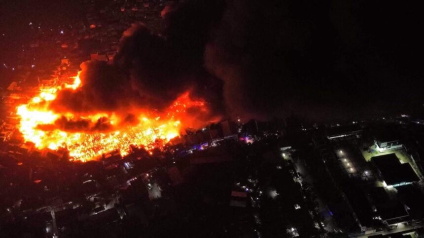incendiu de proportii intr un cartier rezidential din filipine mii de persoane fortate sa si paraseasca locuintele 69842c0b5f1cc
