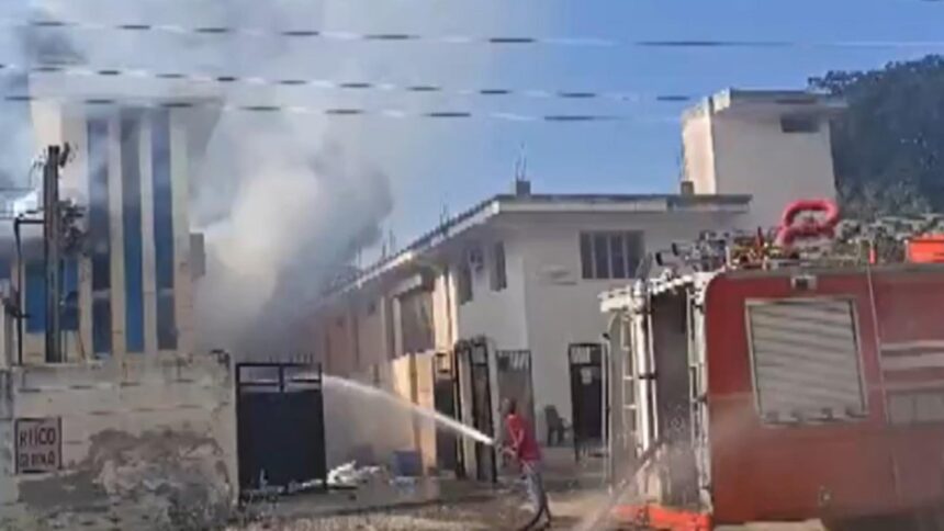 incendiu devastator intr o fabrica chimica din india sapte muncitori au ars de vii doi sunt blocati in interior video 6992c535dca78