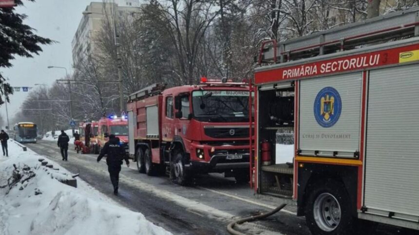 incendiu la un apartament din capitala un barbat de 60 de ani transportat la spital 6999b0c9ec379
