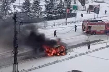 incendiu violent pe o sosea din giurgiu o masina a fost mistuita de flacari interventie de urgenta a pompierilor 69998c76caca3