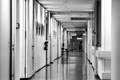 incident fara precedent intr un spital din franta evacuare de urgenta dupa descoperirea unui proiectil de razboi blocat in zona rectala a unui tanar 6981891a84f06