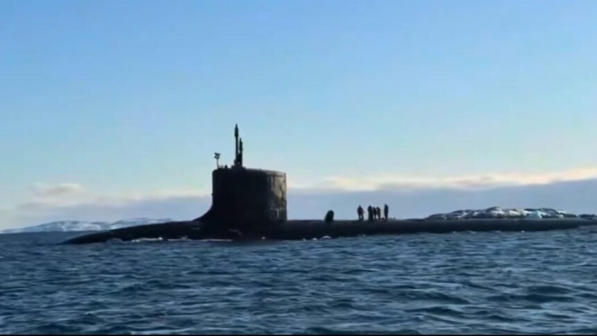 incident in arctica submarin american evacuat de urgenta in largul groenlandei armata daneza a intervenit video 699ac799bbb88