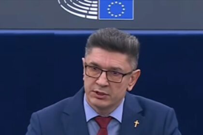 luis lazarus in parlamentul european comisia europeana vrea sa fie politia adevarului 69940affdc73b