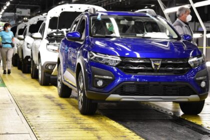 marea debarasare la dacia in 2026 prime de pana la 240 000 lei net pentru angajatii care aleg plecarea voluntara 69811ab529904