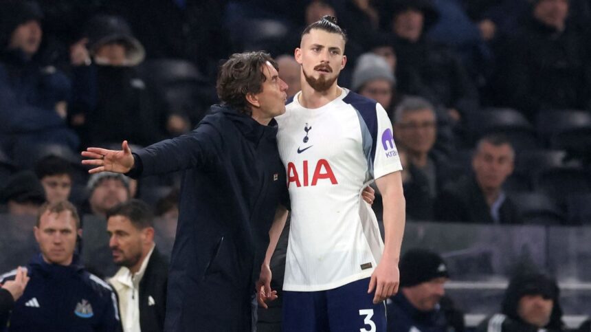 news alert radu dragusin a ramas fara antrenor thomas frank dat afara de tottenham dupa forma dezastruoasa din premier league 698dd0bed2056