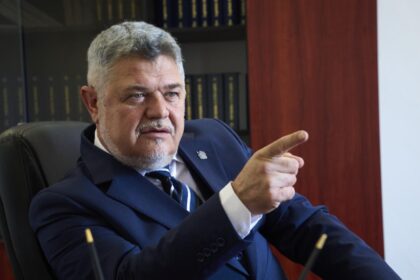 ninel peia cere desecretizarea sedintei csat de dinaintea anularii alegerilor si blocarea lui calin georgescu 698f03e9bb98a