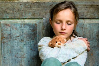 people who have a hard time with adult life often share these 4 specific childhood experiences 698c8610455c1