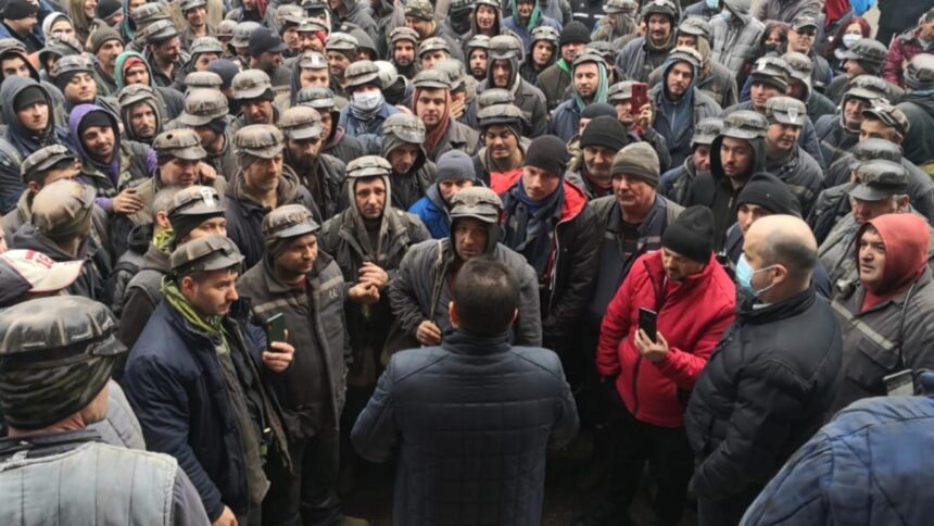 sindicatele minerilor si energeticienilor vin pe 19 februaie la proteste in bucuresti 698f1a233b211