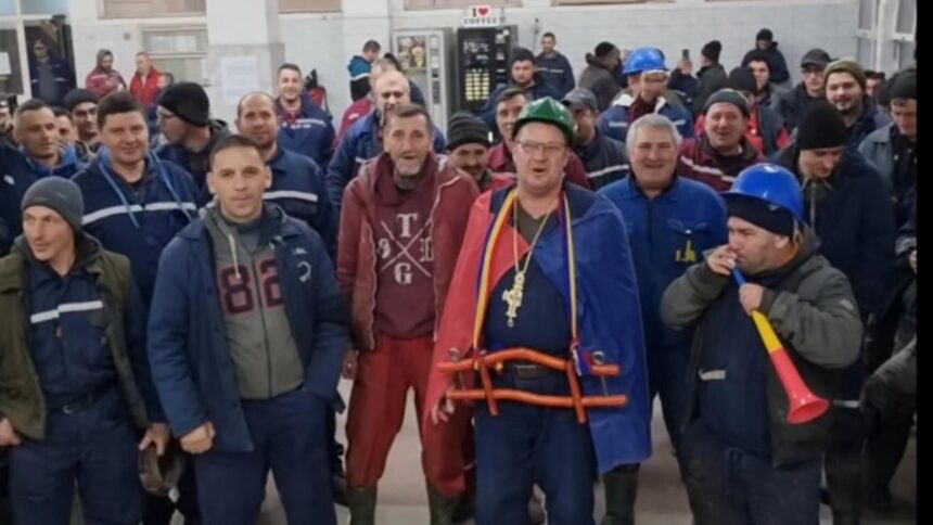 situatie exploziva la complexul energetic oltenia minerii de la carierele care apartin de ceo in greva video 698ed2b2b6481