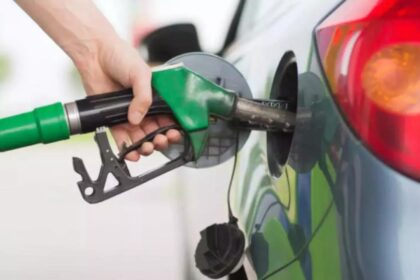 soferii ingenuncheati de preturile uriase la carburanti romanii au inceput sa isi alimenteze masinile in ungaria 699c585f89068