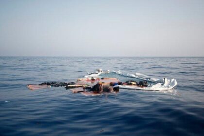 sua au atacat un presupus vas cu droguri in pacific doua persoane au murit 698ac6cc295cf