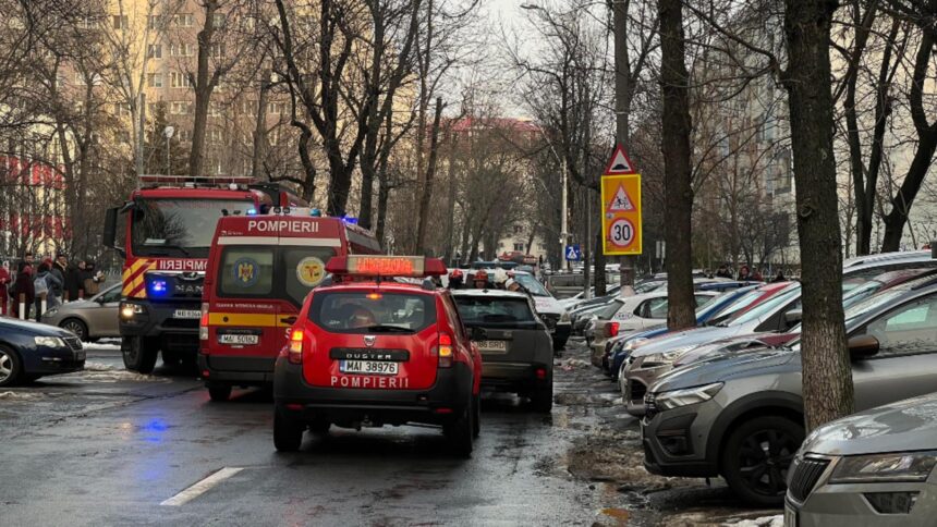 tragedie in capitala o fetita de 5 ani si a pierdut viata dupa ce a fost spulberata de o masina chiar in fata unei scoli copila trecea strada alaturi de bunica 69836f0b8ab29