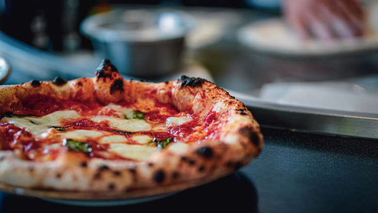 video tainele gastronomiei predate la clasa zeci de elevi au invatat sa faca pizza napoletana dupa reteta originala parea mai usor 6992a82e325a5