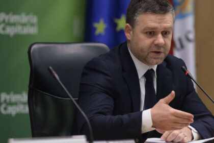 ciucu a anuntat restructurari la primaria capitalei sute de posturi vizate si economii de aproape 28 de milioane de lei 69c5024cae9d6