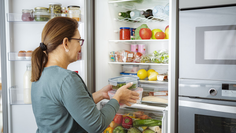 cum se organizeaza corect alimentele in frigider raftul potrivit pentru fiecare si lista produselor care nu trebuie pastrate la rece 69abf2bccbac7