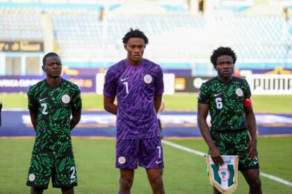 exclusiv printul nigerian exista titular la 15 ani la nationala de seniori fara vreun minut jucat la club are tot 69a9723a7ccb5