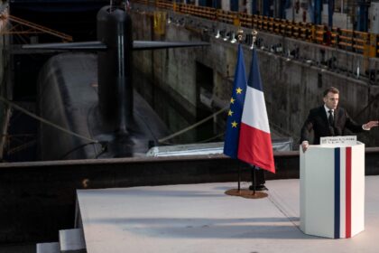 in plina criza globala franta isi revizuieste doctrina nucleara emmanuel macon europa trebuie sa si asume securitatea nucleara 69a6895d38e7e
