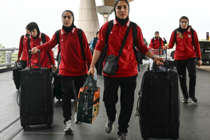 nationala feminina de fotbal a iranului s a intors in tara cate dintre ele au decis pana la urma sa ramana in australia 69bd2d2959b58