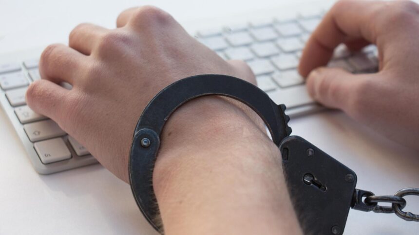 retea destructurata in capitala credite obtinute cu documente false si date fictive inregistrate la anaf 69a708e04d86e