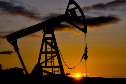 una din tarile cu cele mai mari rezerve de petrol din lume reduce productia de petrol din cauza razboiului din iran 69ad6f2c0a633