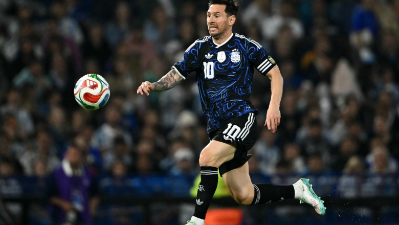 video adevaratul meci s a jucat la vestiar fotbalistii din mauritania s au batut pe tricoul lui messi 69c97557e15c6