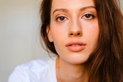 11 subtle signs someone has a complicated relationship with their family its affecting the rest of their life 69d516d1b914c