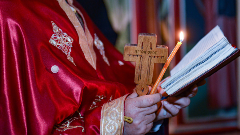 duminica tomii 2026 ce traditii se respecta in ultima zi a saptamanii luminate sarbatoare cu cruce rosie in calendarul