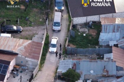 perchezitii de amploare in bucuresti si in cinci judete intr un dosar de trafic de persoane si proxenetism fotovideo 69e1457eceb9c