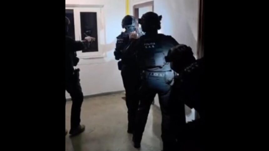 tanar din hunedoara retinut pentru incitare la ura si violenta dupa postari antisemite si folosirea de simboluri fasciste 69e1d6f8d4477