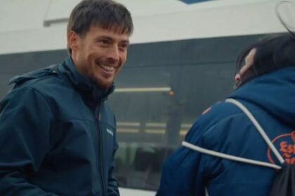 video ce gest david silva i a tinut locul la munca unui suporter pentru a l lasa sa mearga la meci 69dfc7f6d7252