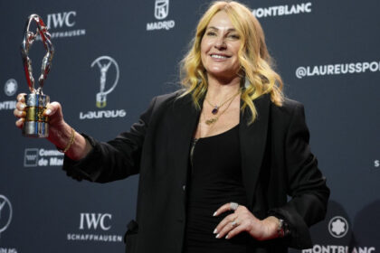 video la 50 de ani de la 10 perfect nadia a primit oscarul sportului discursul emotionant al gimnastei 69e8ad8b51ef5