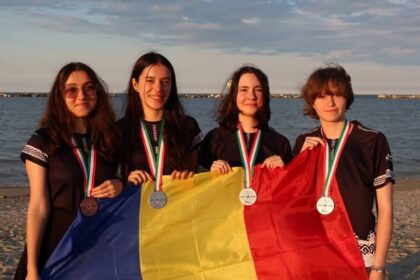 România a câștigat patru medalii la Olimpiada Europeană de Informatică pentru Fete.