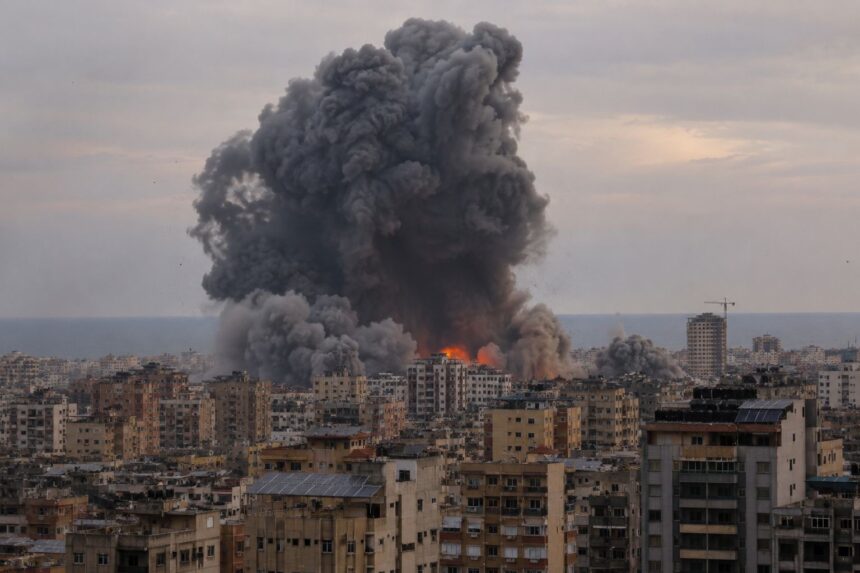 Israelul ataquează Beirutul pentru prima dată după armistițiu, intensificând tensiunile din Orientul Mijlociu.