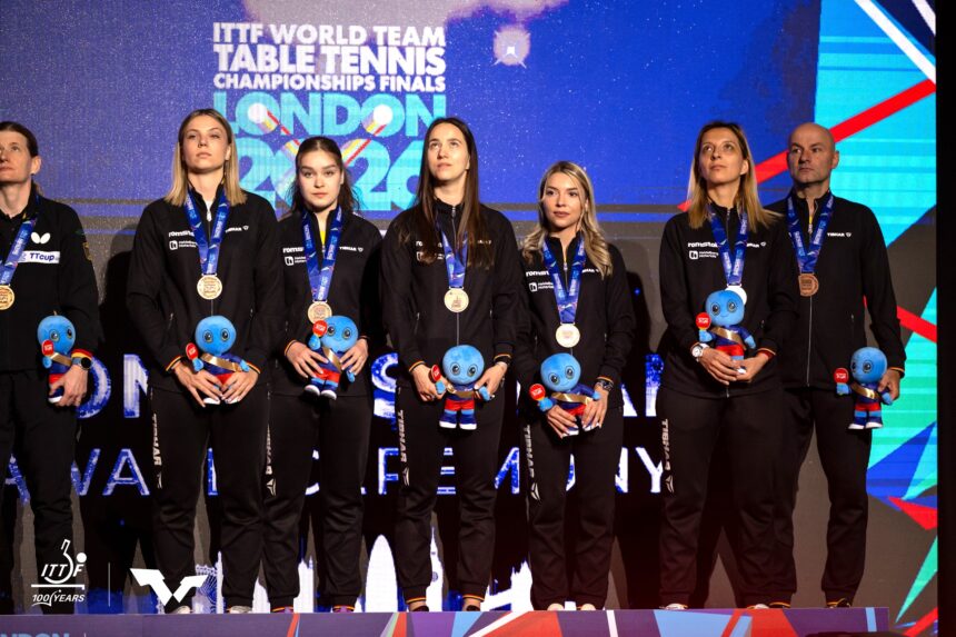 România câștigă medalia de bronz la Campionatul Mondial de tenis de masă.