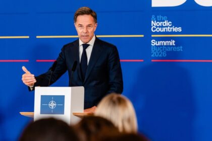 mark rutte foto facebook nicusor dan