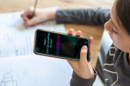 Telefon computer AI online