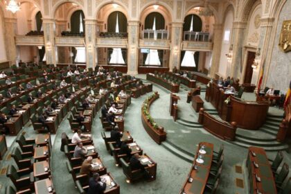 senat 1024x574